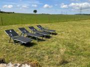 Luxe Escape with Hot Tub, Games Room and 10 min to Sea