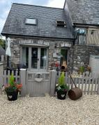 Cosy riverside property