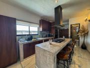 Alojamiento en Zona Central con Vista al Mar y Amplio