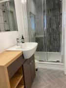 Boutique 1 Bdrm Duplex Suite on Marina-301