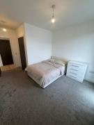 Bright and Airy Two-Bedroom Apartment in E14