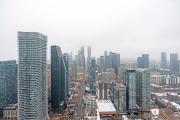 New Modern 1Bd & Den in Downtown Toronto