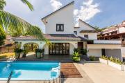 Luxury Bungalow TTDI, 16-22pax, Swimming Pool, One Utama