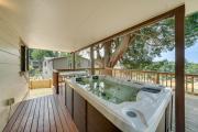 12 Mi to Yarrow Bay: Family Home in Kirkland
