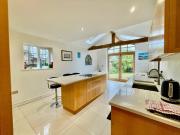 Harbourways, Coastal Retreat for Contractors & Leisure, Pet Friendly, Free Parking & Walk to Pubs