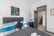 NW1 - Group-Friendly Flat 8BR in Best Location!