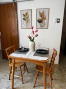 Ao Lado do Aeroporto e VLT no Centro ABM454-72