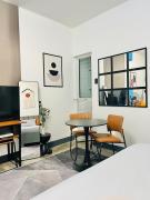 Accessible, With Own Kitchen & Bath and Big Bed Cozy Unit