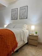 Descanso Frente al Consulado