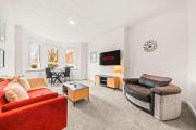 Cosy and Bright 3-Bedroom Flat