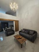 DS Central Apartment