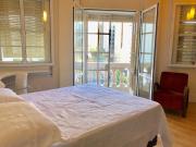 Grand Bhaus Family Republica - Prédio Histórico - Centro - Metrô ao lado - 126m2 - Acomoda 4 pessoas