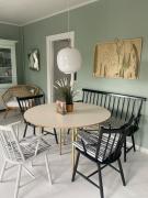 Stylish 3- bedroom Home with Garden & Terrace- Sleeps up to 6 guests