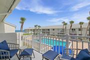 Colony Beach Club 207