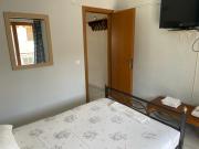 Central Charming Apartment in Paralia Ofriniou, 50m from the Beach, Free Parking, Wi-Fi, Pet-Friendly, AC