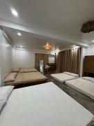 Dee Siargaonon Family Room