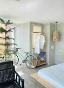 55-SQM The Urban Cabin in Poblacion Makati