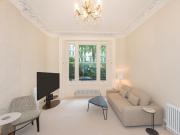 Bright and Spacious Studio Knightsbridge London - Pass the Keys