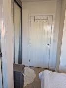 A cosy modern house with 2 beautiful double rooms