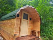 Hobbit Hütte am Bach ohne Bettwäsche