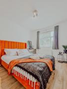 1-Bed Camden Retreat 2 minutes Walk to Market and Tube