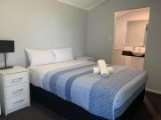 Haven By the Bay- Short walk to Broadwater beach