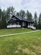 Villa Ihanus 100 m2 ja rantasauna järven rannalla