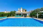 Vila Rolas - Beautiful 5 bed villa with pool and aircon 3 min to Luz beach