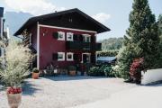Chalet Austria, famous ski areas around us, 15 min to salzburg city, direct mountain view, up to 10 people