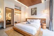 Stylish 5BR Designer Villa, 400m to the Ocean