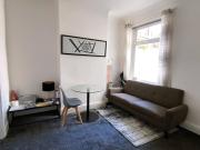 Modern room for short stay in Salford, PLAB Samson