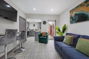 Sutcliffe House - Air Host & Stay - 3 bed 3 bath - Contractor Friendly