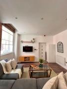 Cosy 2 Bed Retreat with FREE Secure Parking