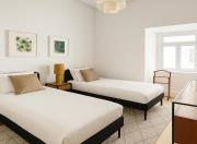 2 bed flat with Balcony in Central Lisbon