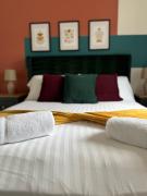 3BR Sleeps 5 Garden&Parking-Great for Contractors