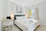 Chic 2BR Edgewater Condo with Views plus Balcony