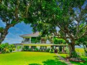 THE OASIS RESORT & VENUE CasaBien 4BR, 2TB, Pool,Wifi, Videoke, BBQ, Balcony, Guest , Near Naga City