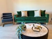 Silver Lake 1 Bedroom Condo Suite with Balcony and Parking