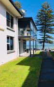 Top Henley Beach South