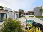 Casa ampla em Buzios com 5 quartos e piscina aquecida