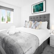 Stylish 2 Bed Apartment - Off-Street Parking - High Speed Wifi - Netflix 56C