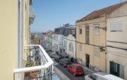 Sunny Lisbon Gem