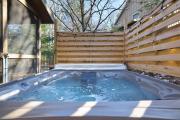 Whispering Pines Hot Tub, Porch & Waterparks