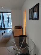 L2809 CBD Apt Ez Access Airport Bus Gym Pool Sauna Paid Parking