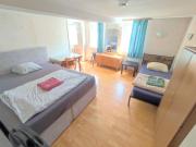 Wood Is Good! Kelkheim Central 24 7 Check In