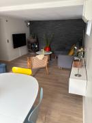 Nyistandsat højloftet kælderlejlighed på 70 m2 i Viborg centrum, med plads til 4 personer