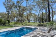 The Lake House - Lakefront Oasis at Murrays Beach!