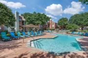 Boulevard Stays Quiet 1BR King Suite Pool Gym Parking 01