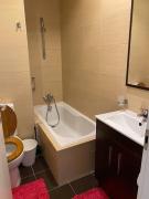 Serenity Large 4 bedroom 2 bathroom- in Swieqi over a valley