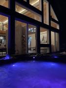 Luxury Tobermory Retreat Modern Home and Hot Tub
